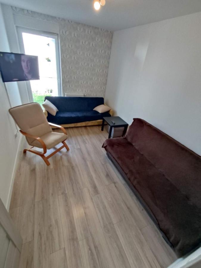 1120 Smialego 41 - Tanie Pokoje W Apartamencie - Samodzielne Zameldowanie - Self Check In Poznań Extérieur photo