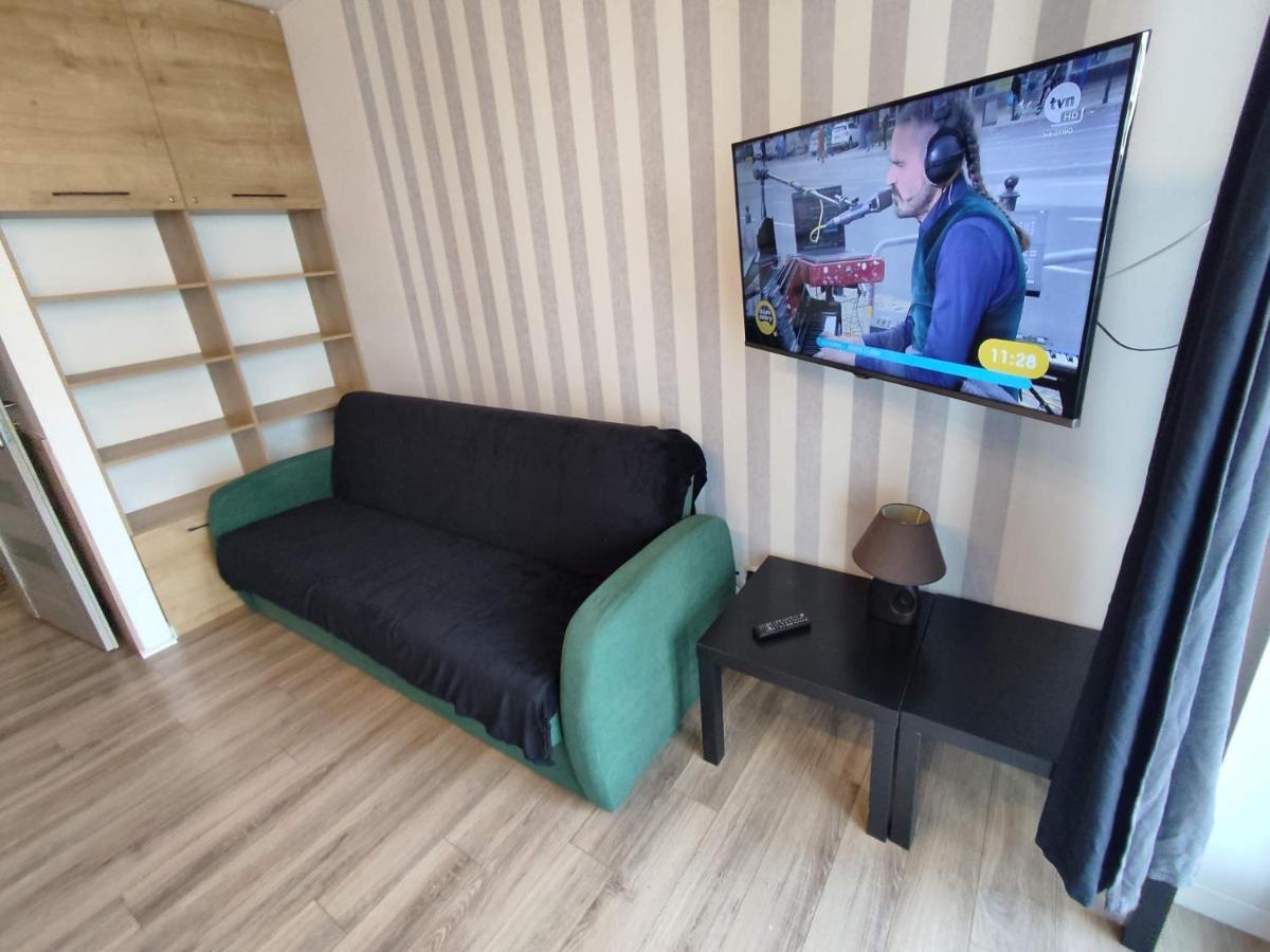1120 Smialego 41 - Tanie Pokoje W Apartamencie - Samodzielne Zameldowanie - Self Check In Poznań Extérieur photo