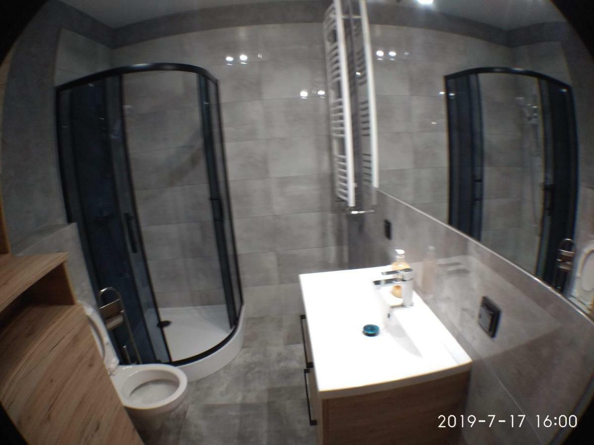 1120 Smialego 41 - Tanie Pokoje W Apartamencie - Samodzielne Zameldowanie - Self Check In Poznań Extérieur photo