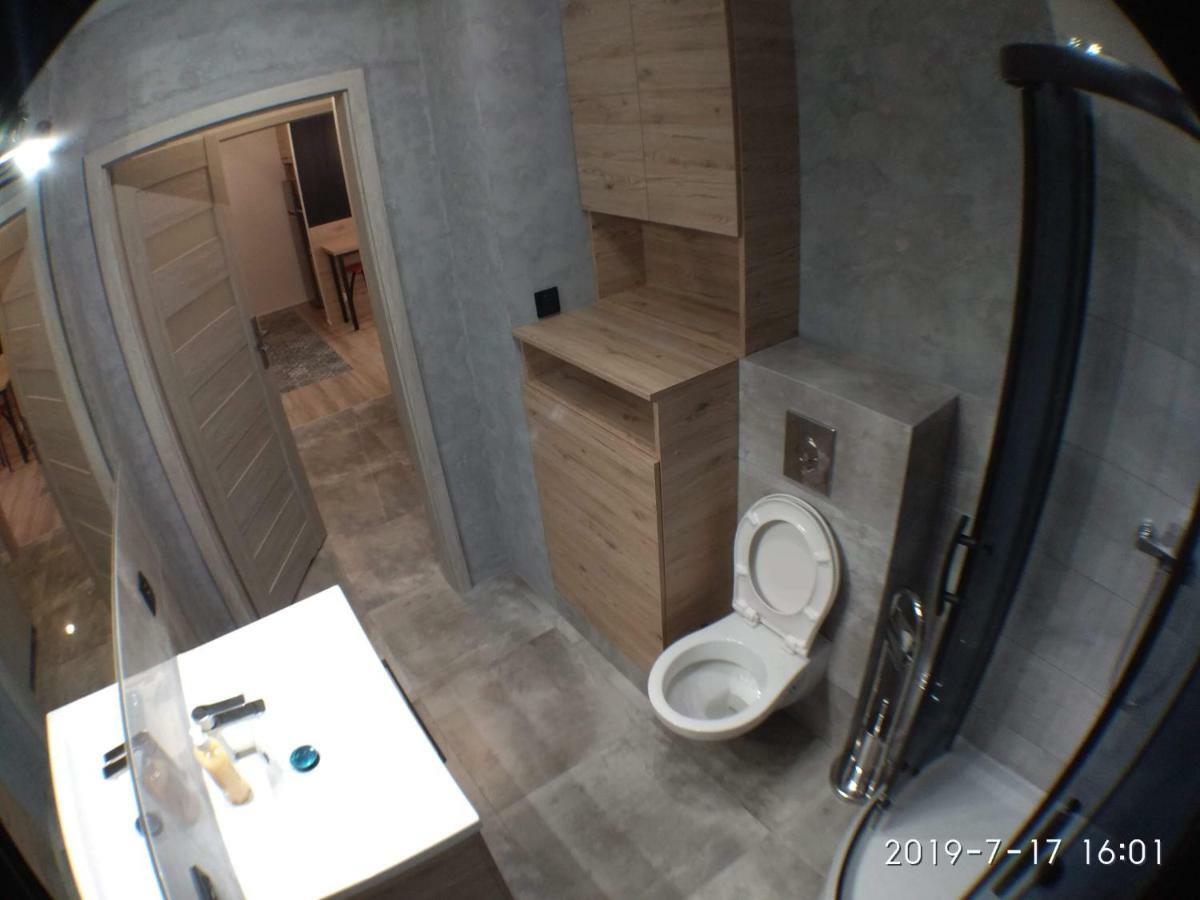 1120 Smialego 41 - Tanie Pokoje W Apartamencie - Samodzielne Zameldowanie - Self Check In Poznań Extérieur photo